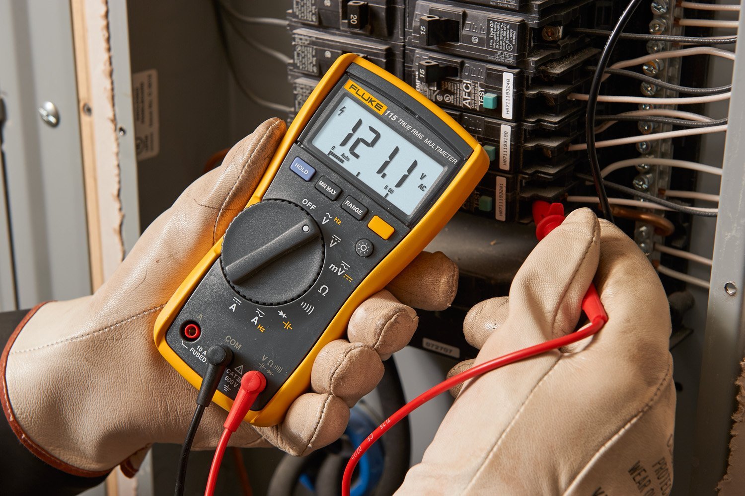 Digital Multimeter, Measures AC/DC Voltage To 600 V & Current to 10 A, Measures Resistance, Continuity, Frequency & Capacitance, Includes Battery, Hol
